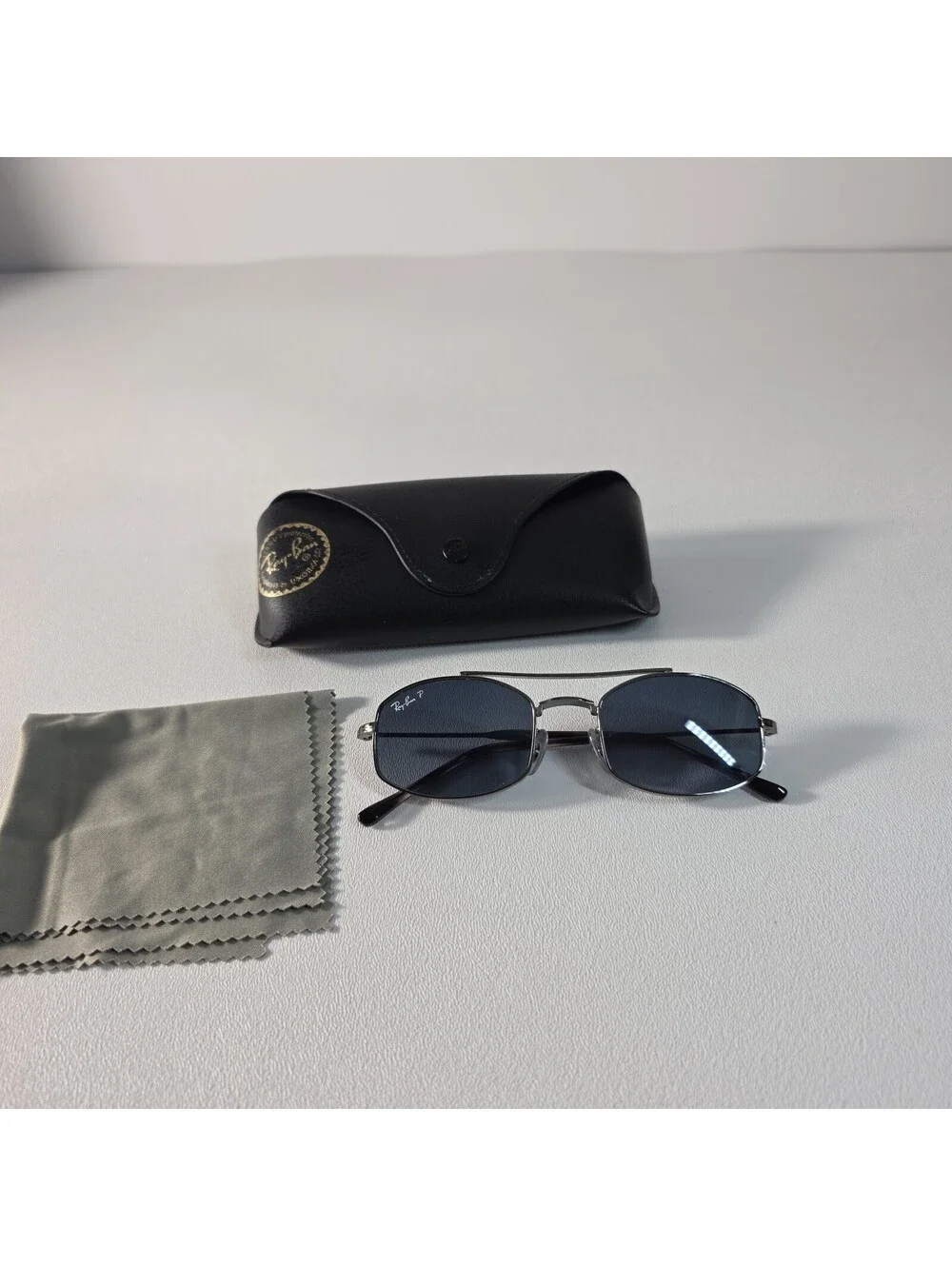 Ray-Ban RB3719 Oval Polarized Sunglasses -Gunmetal Frame /Blue Lenses W/Case